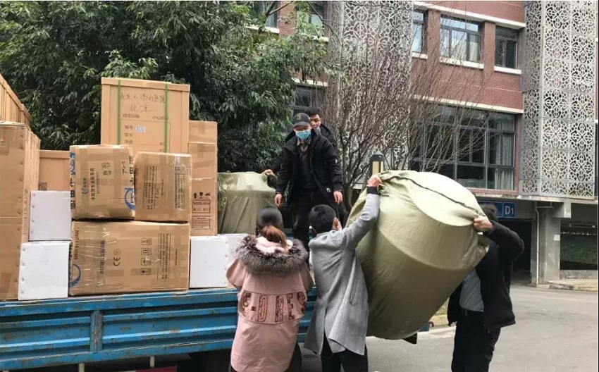 2020，我們用藍(lán)治愈了難!2021，想讓世界多一點水思源藍(lán)